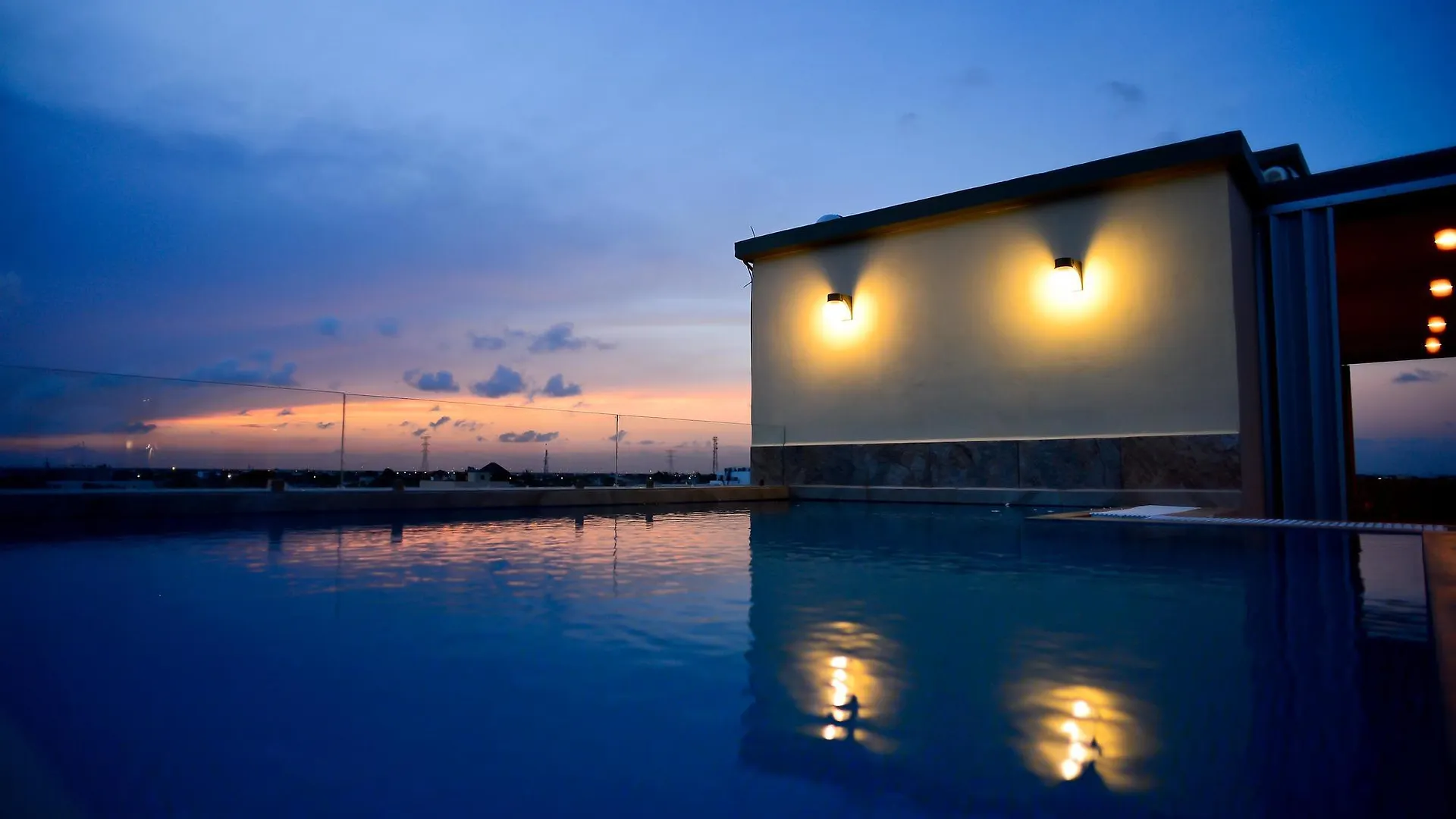 Sunrise 42 Suites Hotel Playa del Carmen