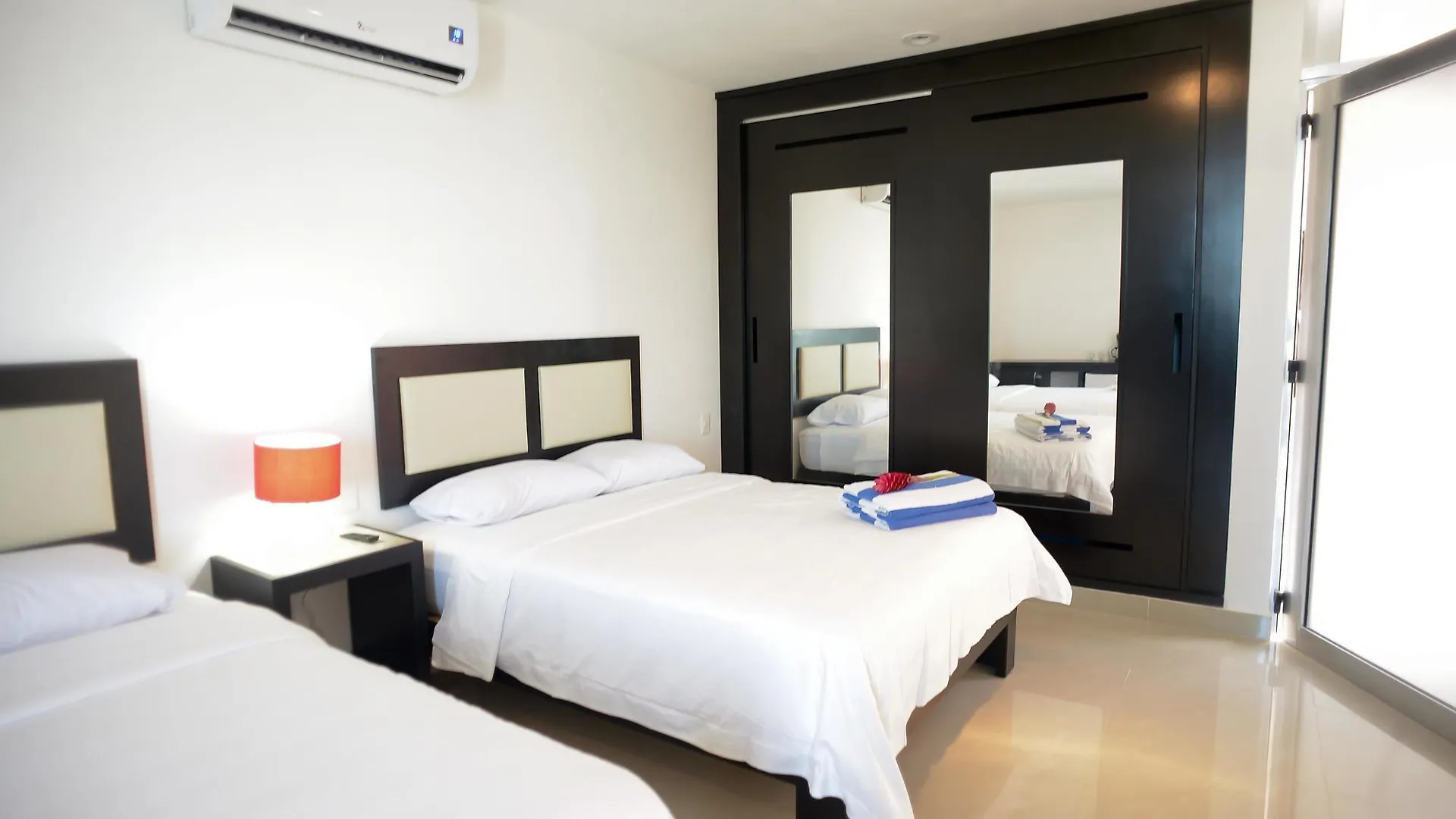 Sunrise 42 Suites Hotel Playa del Carmen
